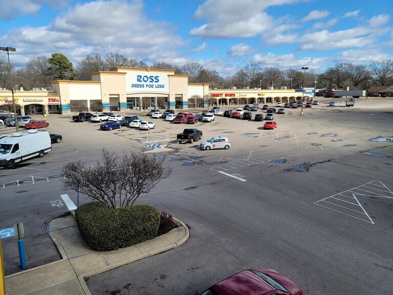 More Photos Of 4264-4320 Summer Ave, Memphis Unknown For Lease