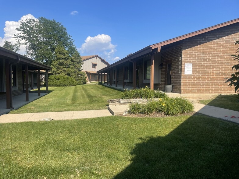 More Photos Of 2420 N Grandview Blvd, Waukesha Office For Lease
