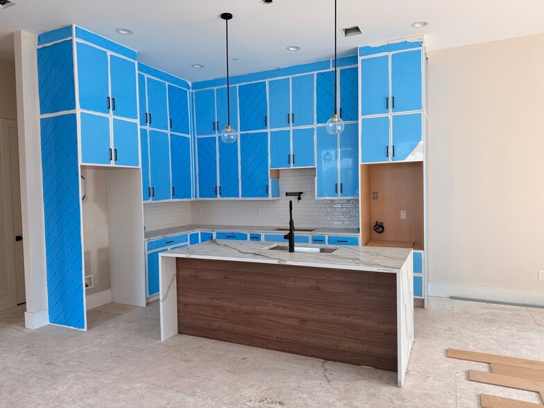 More Photos Of 5821 Winsome Ln, Houston Apartments For Sale