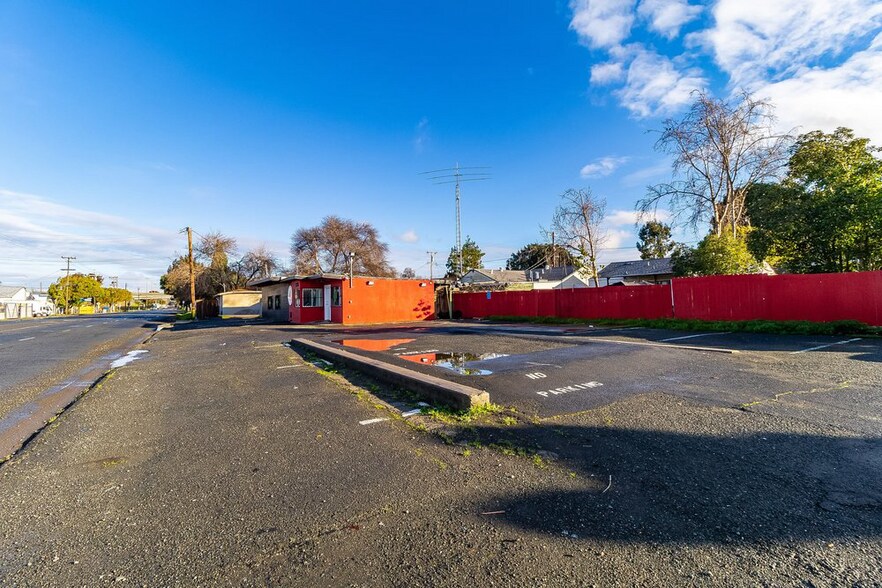 More Photos Of 1966 Broadway St, Vallejo Storefront For Sale