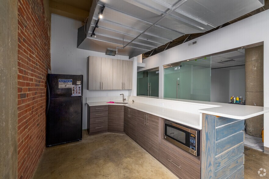 More Photos Of 1409 Washington Ave, Saint Louis Office For Lease