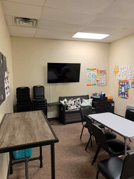 More Photos Of 6401 New York Ave, Arlington Unknown For Lease