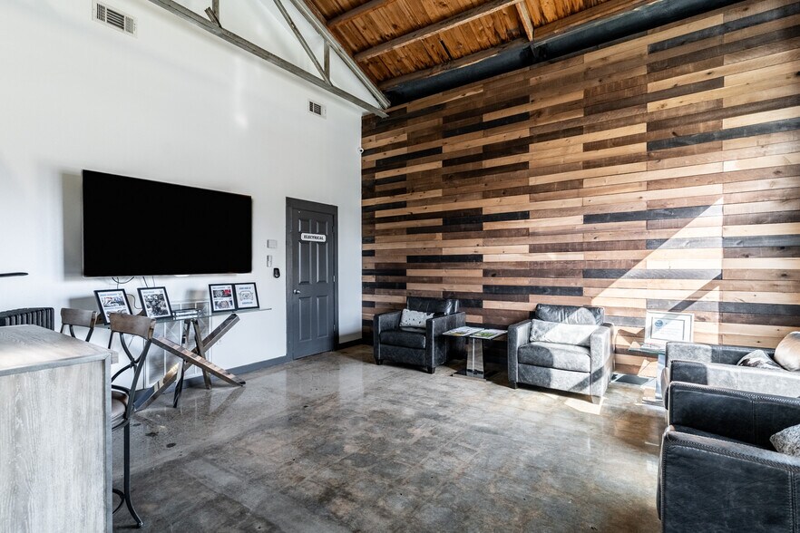 More Photos Of 425 Gum St, North Little Rock Auto Repair For Sale