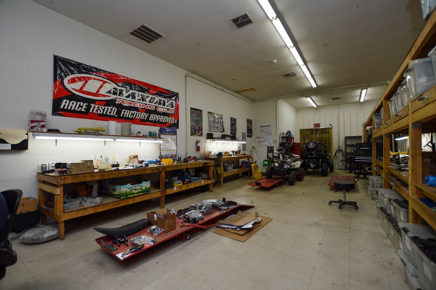 More Photos Of 12056 Stallings Commerce Dr, Matthews Showroom For Sale