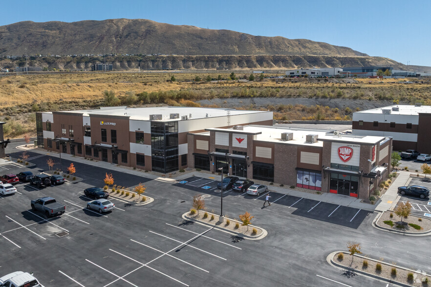 More Photos Of 14629 S Porter Rockwell Blvd, Bluffdale Showroom For Lease