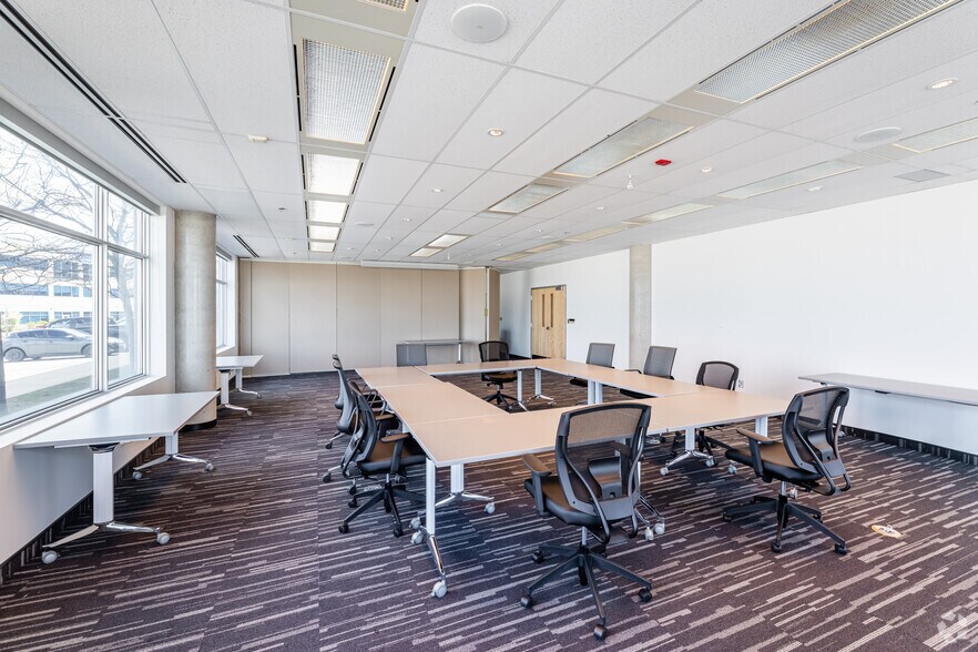 More Photos Of 750 & 770 Palladium Dr, Ottawa Unknown For Lease