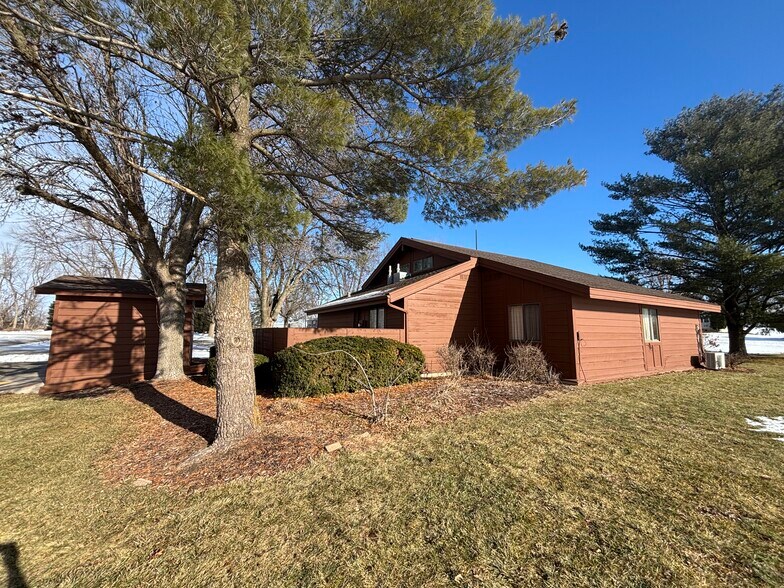 Primary Photo Of 1514 1st Ave, Belle Plaine Religious Facility For Sale