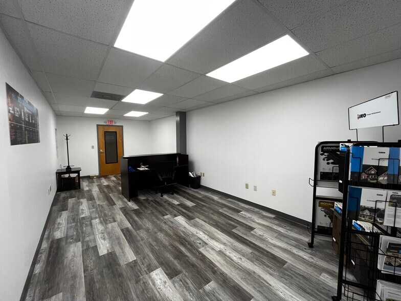 More Photos Of 5010 E Trindle Rd, Mechanicsburg Office Residential For Sale