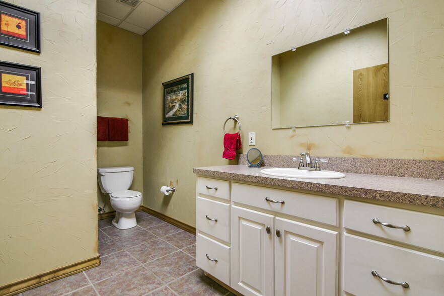 More Photos Of 4132 Interstate 30 W, Caddo Mills Coworking Space