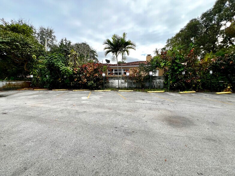 More Photos Of 4908 SW 8th St, Miami Medical For Sale