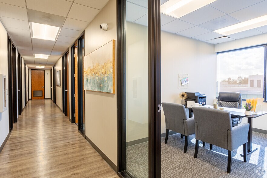 More Photos Of 4221 Wilshire Blvd, Los Angeles Coworking Space