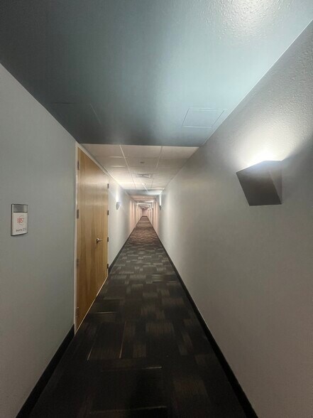 More Photos Of 1208 E Kennedy Blvd, Tampa Apartments For Lease