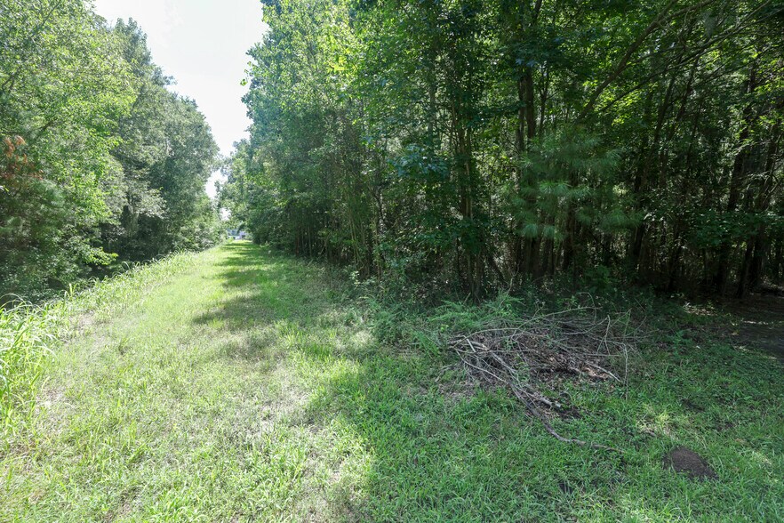 More Photos Of 104 Coleman Blvd, Savannah Warehouse For Sale