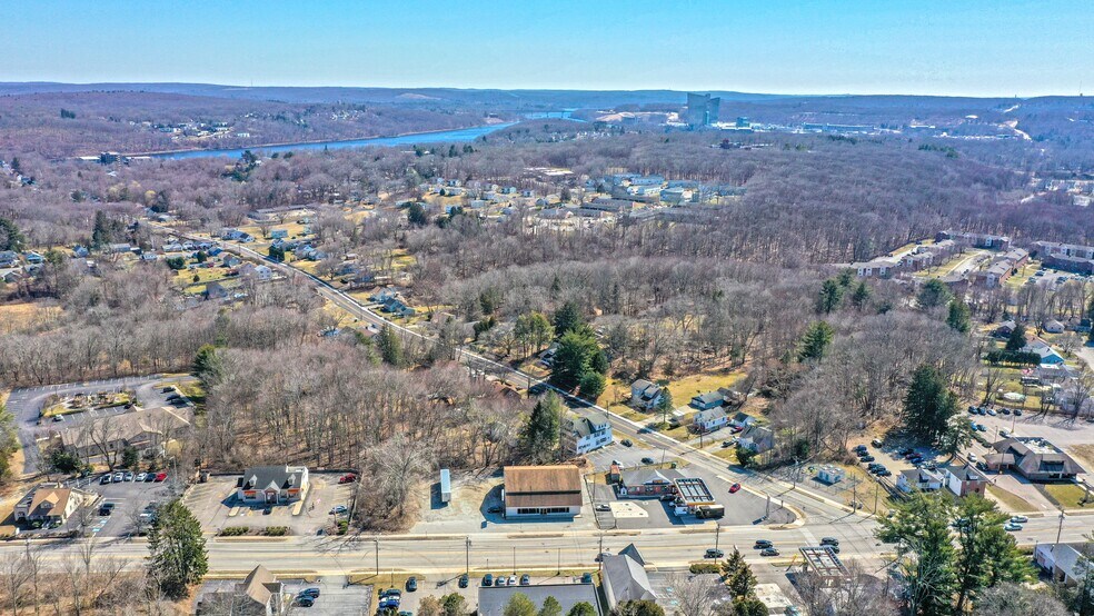 More Photos Of 558 W Main St, Norwich Freestanding For Sale