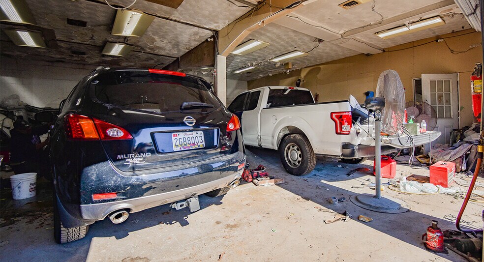 More Photos Of 4647 Cremen Rd, Temple Hills Service For Sale