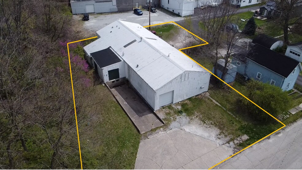 Primary Photo Of 119 Gordon St, Piqua Warehouse For Sale