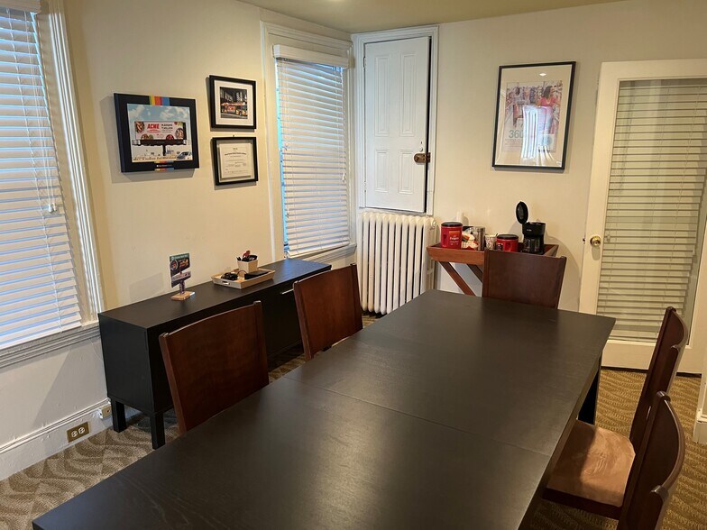 More Photos Of 92 Bethlehem Pike, Philadelphia Office For Lease