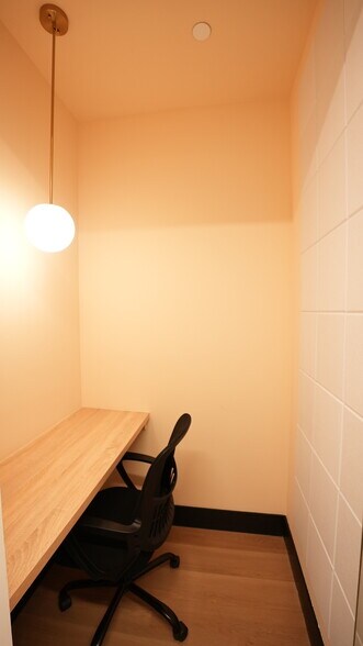More Photos Of 1100 Brickell Bay Dr, Miami Coworking Space