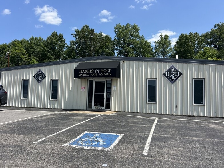 Primary Photo Of 211 W Dunbar Cave Rd, Clarksville Warehouse For Sale