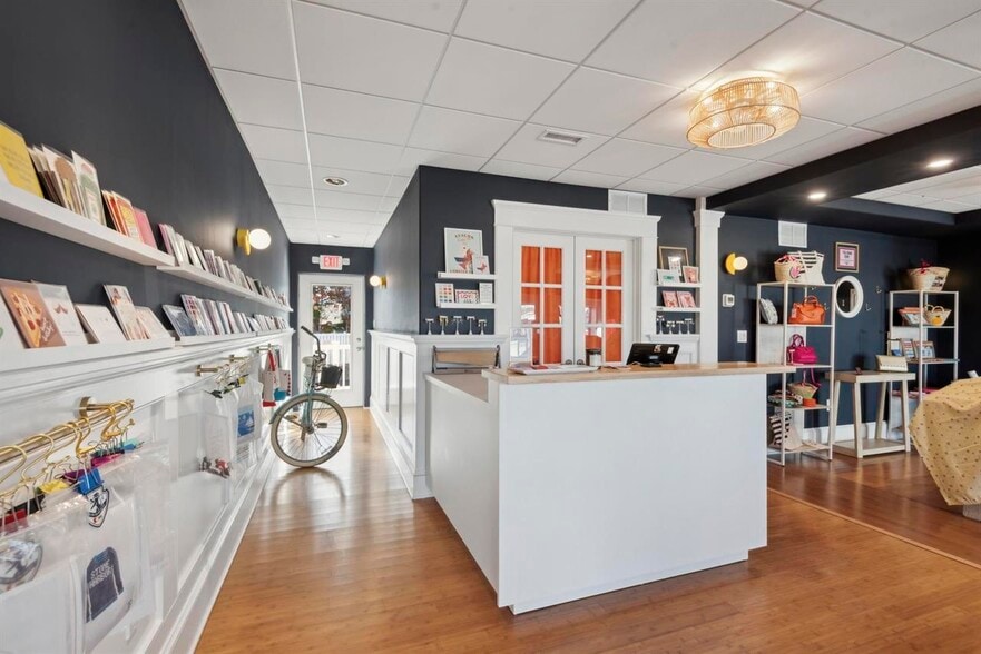 More Photos Of 260-274 21st St, Avalon Office Residential For Sale