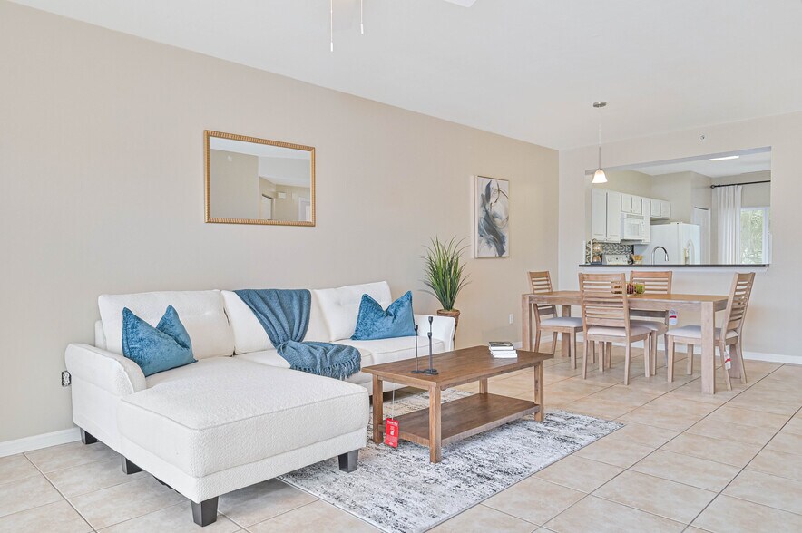 More Photos Of 10000-10030 Maddox Ln, Bonita Springs Apartments For Sale