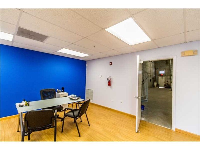 More Photos Of 11379-11399 NW 122nd St, Medley Warehouse For Sale