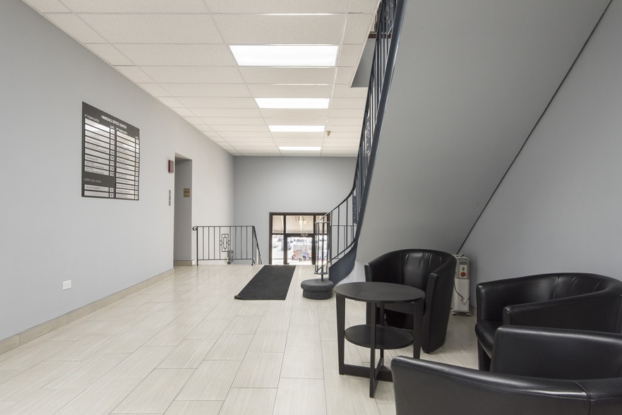 More Photos Of 211 W Chicago Ave, Hinsdale Office For Sale