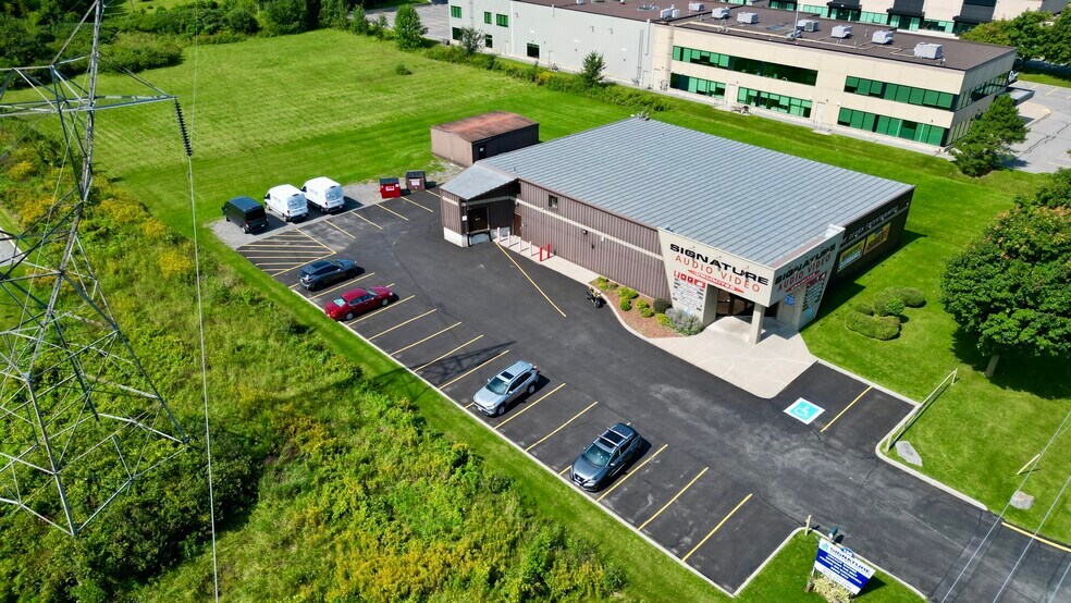 More Photos Of 126 Iber Rd, Ottawa Showroom For Sale