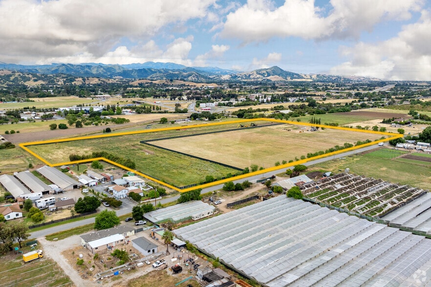 More Photos Of 1020 San Martin Ave, San Martin Land For Lease