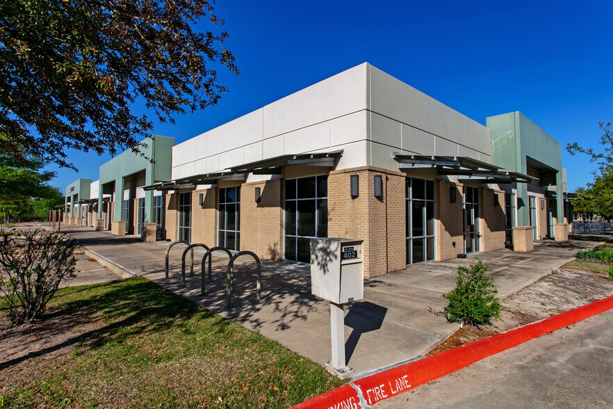 More Photos Of 402 Harvey Mitchell Pky, College Station Office For Sale