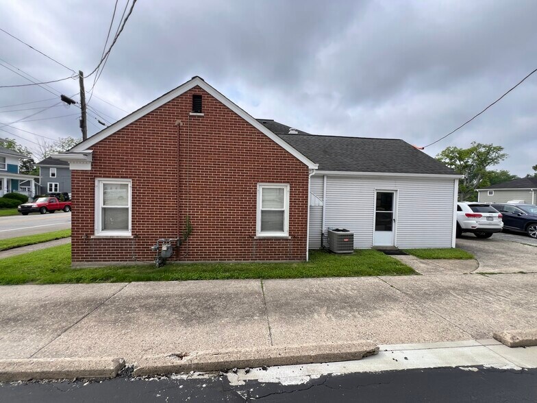 More Photos Of 109 S Main St, Bethel Office For Lease