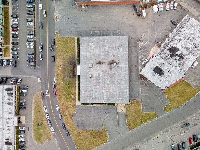 More Photos Of 170 Eileen Way, Syosset Flex For Lease