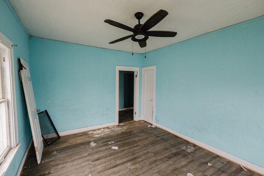 More Photos Of 123 E Madison Ave, Arkansas City Apartments For Sale