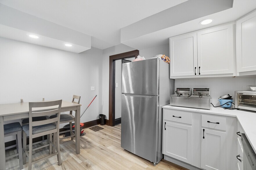 More Photos Of 333 E 18th Ave, Columbus Apartments For Sale