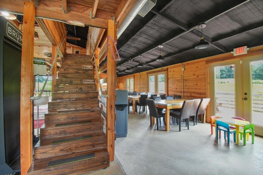 More Photos Of 11074 State Highway 64 W, Overton Freestanding For Sale