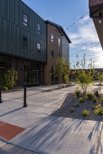 More Photos Of Kearns Blvd, Park City Storefront Retail Office For Lease