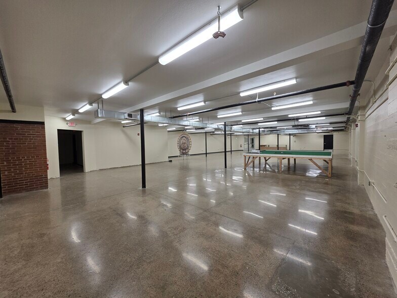 More Photos Of 127-133 E Market St, Sandusky Storefront For Lease