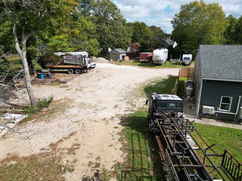 More Photos Of 2801 Montauk Hwy, Brookhaven Office For Lease
