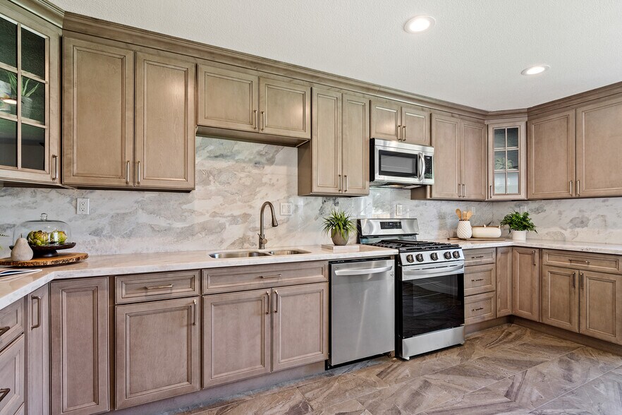 More Photos Of 1006 Court Ln, Concord Apartments For Sale