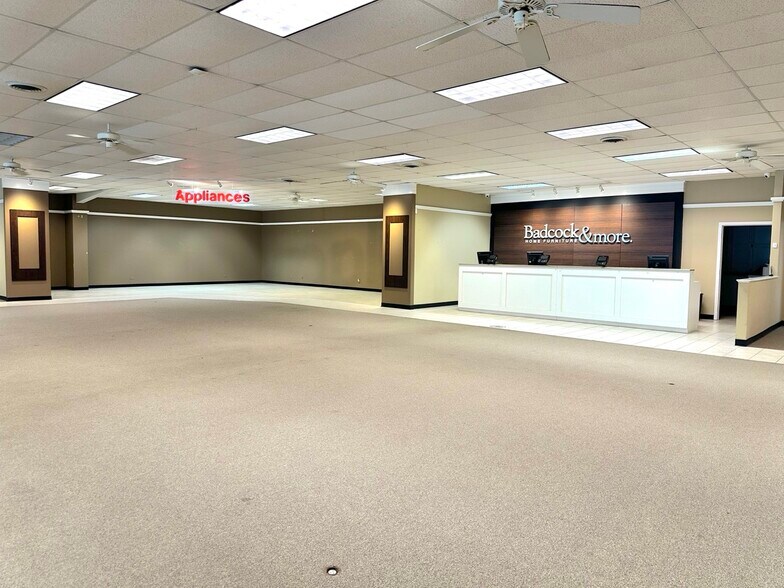 More Photos Of 435 S Main St, Swainsboro Freestanding For Sale