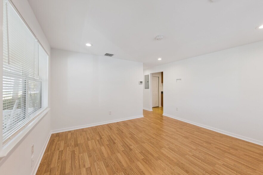 More Photos Of 1106 Brick Rd, Winter Garden Office For Lease