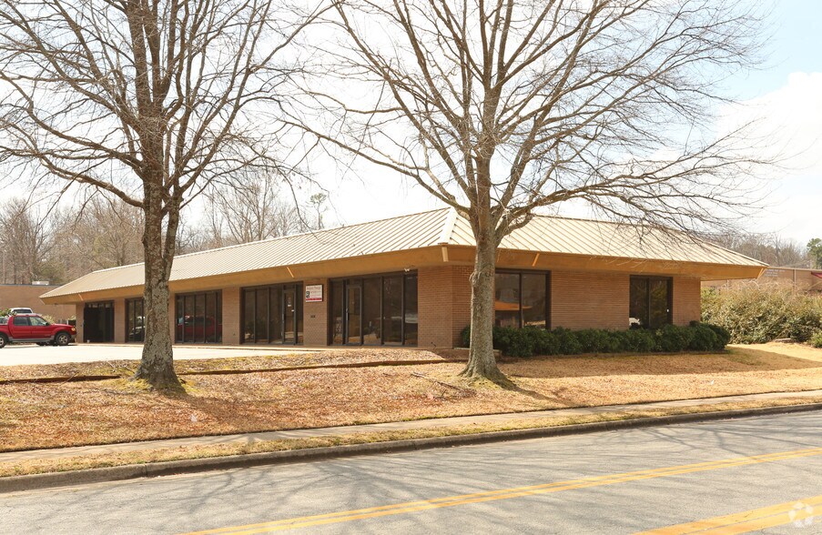 Primary Photo Of 2 Inwood Cir, Little Rock Office Residential For Lease