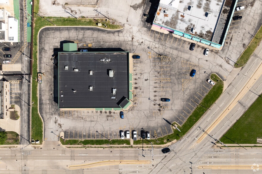 More Photos Of 1311 IL-48, Decatur Drugstore For Sale