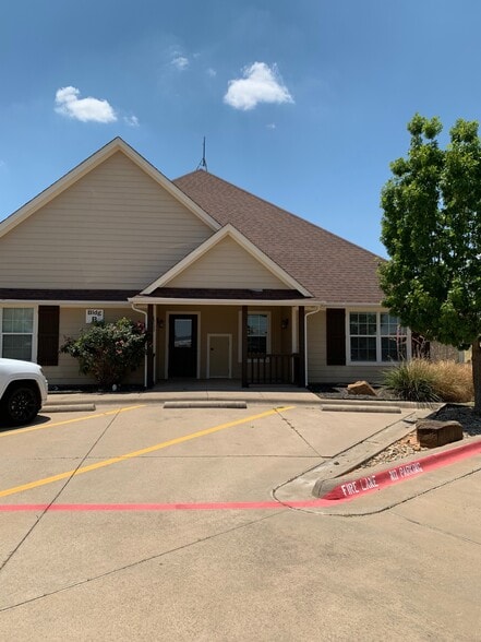 More Photos Of 1310 Weatherford Hwy, Granbury Light Distribution For Lease
