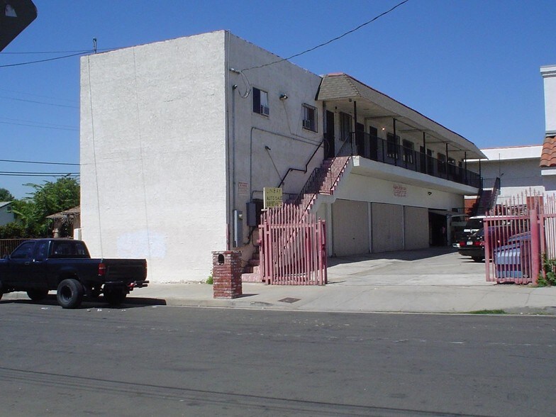 More Photos Of 12601-12615 San Fernando Rd, Sylmar Unknown For Lease