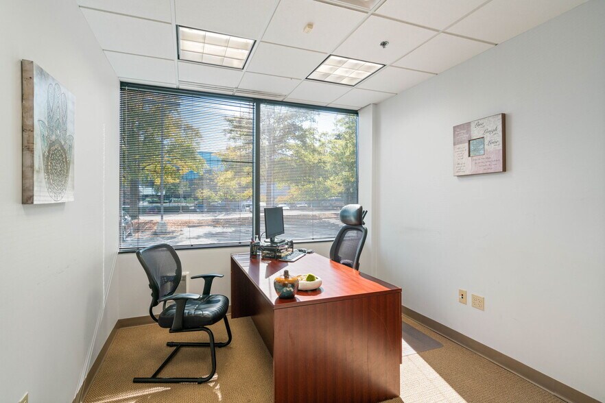 More Photos Of 5350 Shawnee Rd, Alexandria Medical For Sale