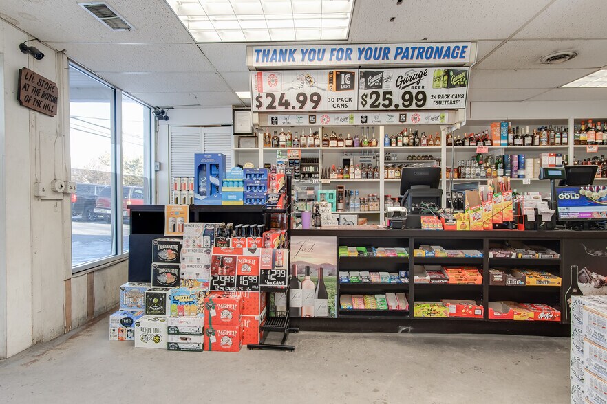 More Photos Of 3737 Lawson Rd, Ijamsville Storefront Retail Residential For Sale