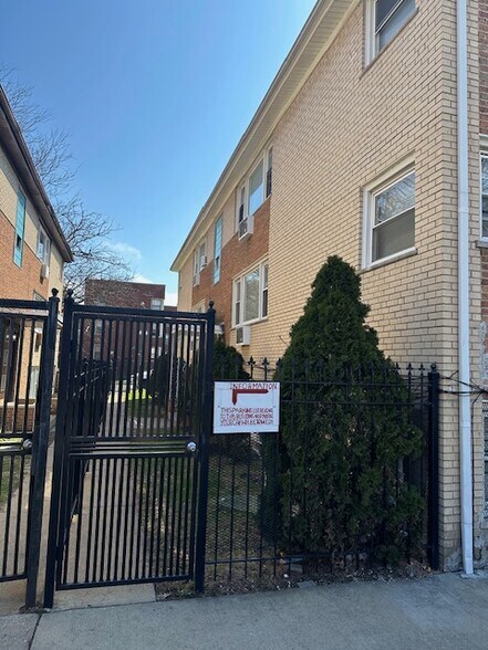 More Photos Of 8258 S Maryland Ave, Chicago Apartments For Sale