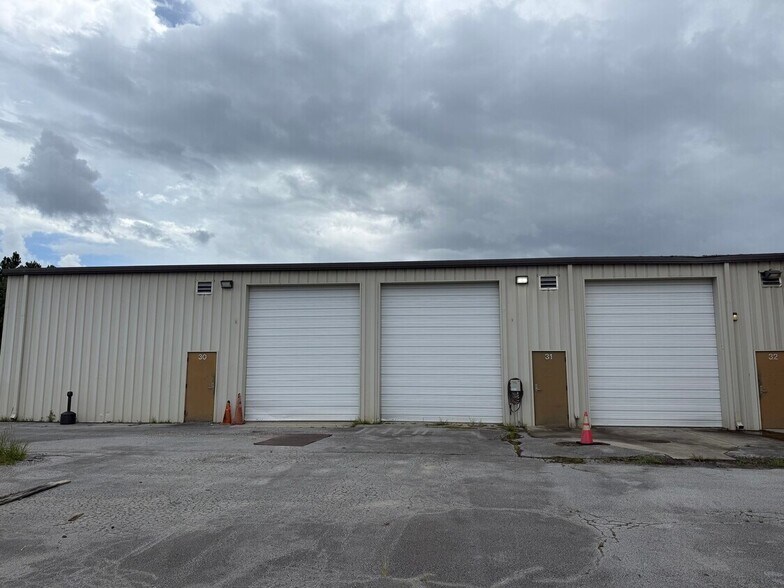 More Photos Of 101 Austin Bradley Ln, New Bern Warehouse For Lease