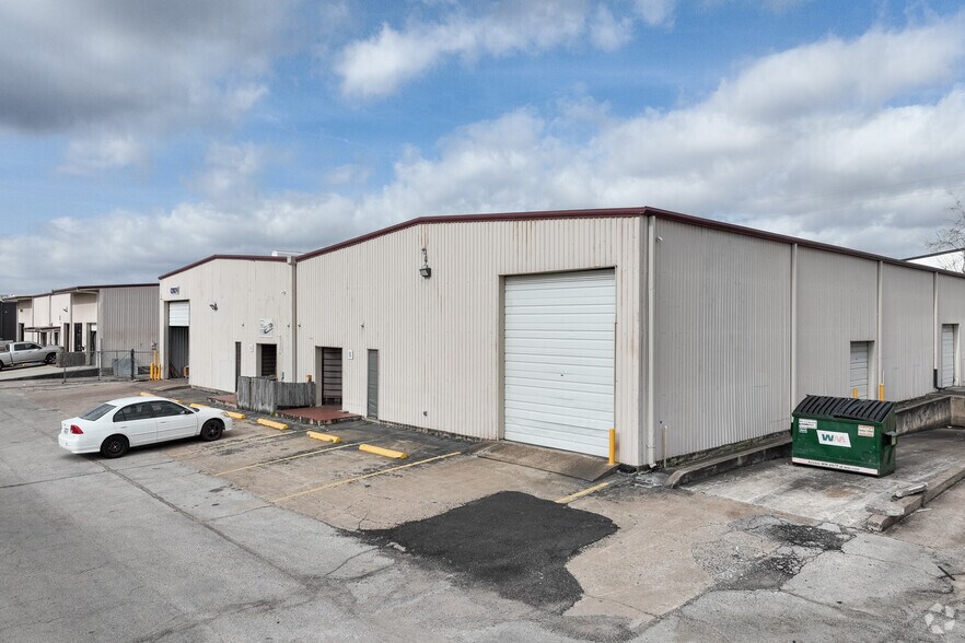More Photos Of 12826 Hempstead Rd, Houston Unknown For Lease